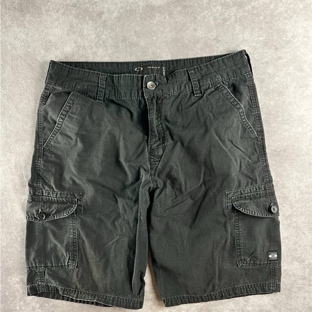 Oakley Cargo Shorts Black Regular Fit Size 36W